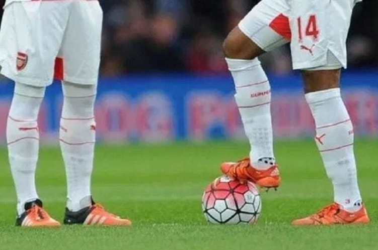 Nên lựa chọn đội chủ nhà khi chơi kèo giao bóng trước